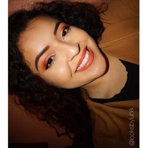 Meet your Posher, Esmeralda